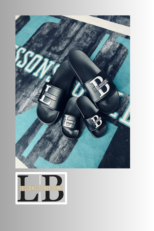LB Signature Slides - Black & White